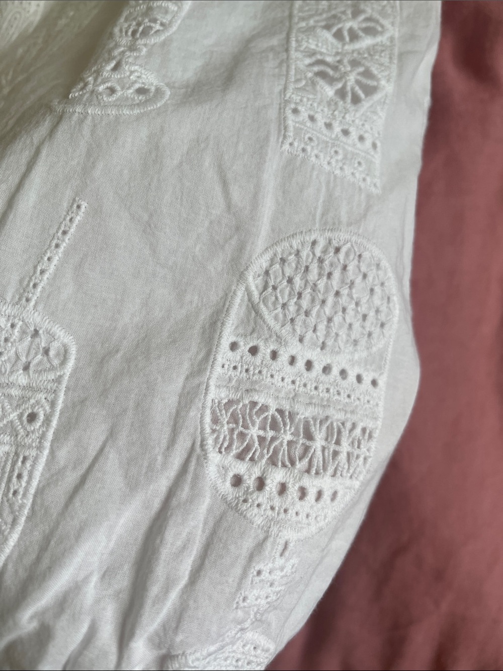 Trina Turk White Eyelet Cargo Pants - Picture 4 of 8
